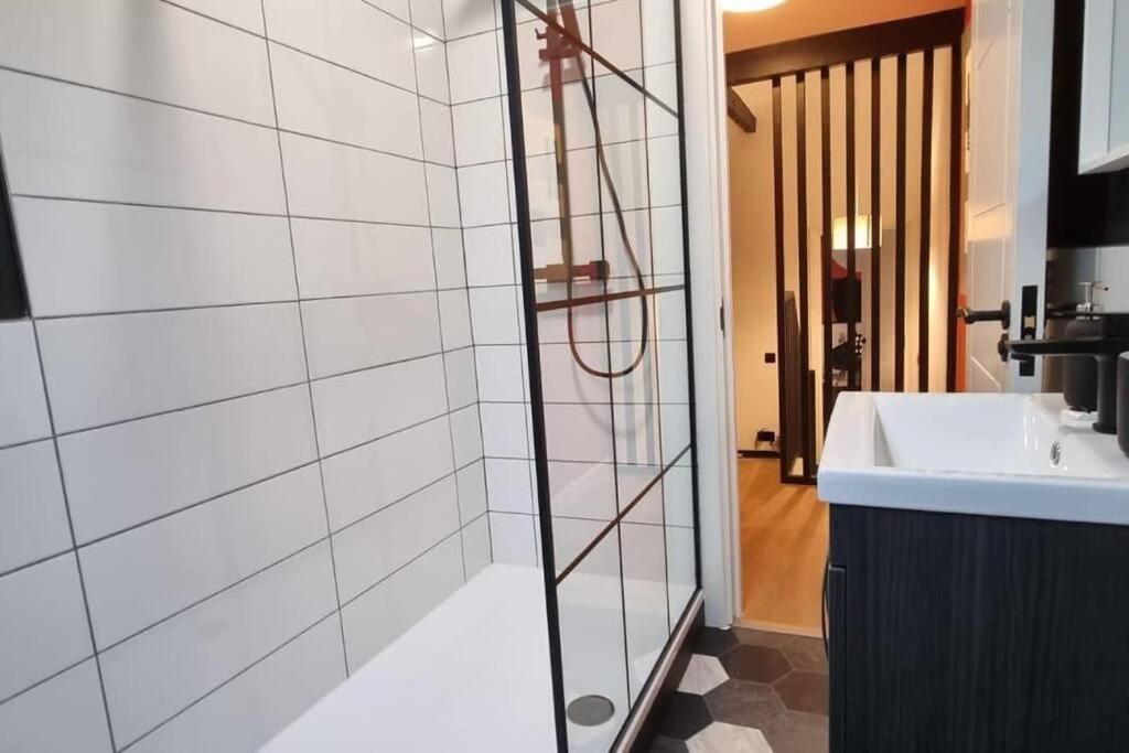 Super Stylish Apartment In Urmston Flat 3 Exterior photo